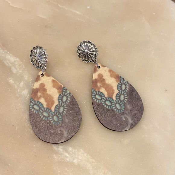 Western print, teardrop stud dangle earrings - Picture 1 of 3